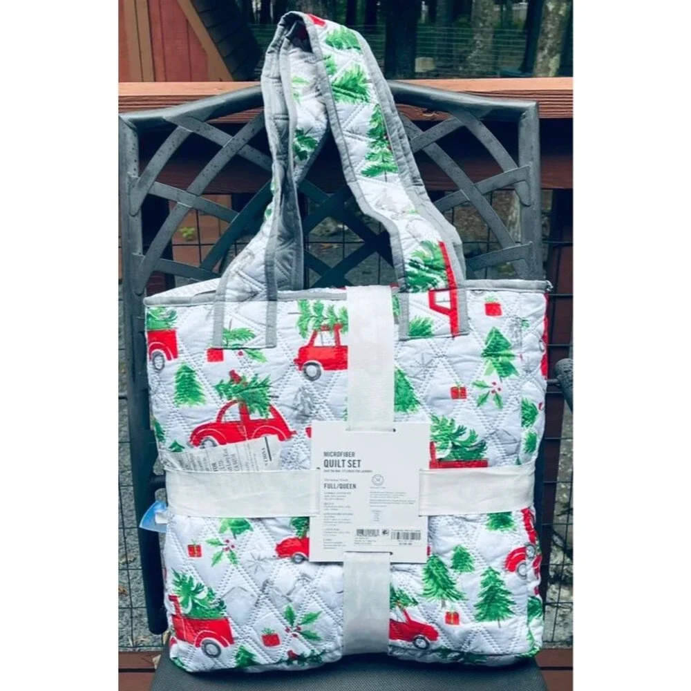 Martha Stewart Christmas Truck Quilt 4 Pc Set Full/Queen Reversible